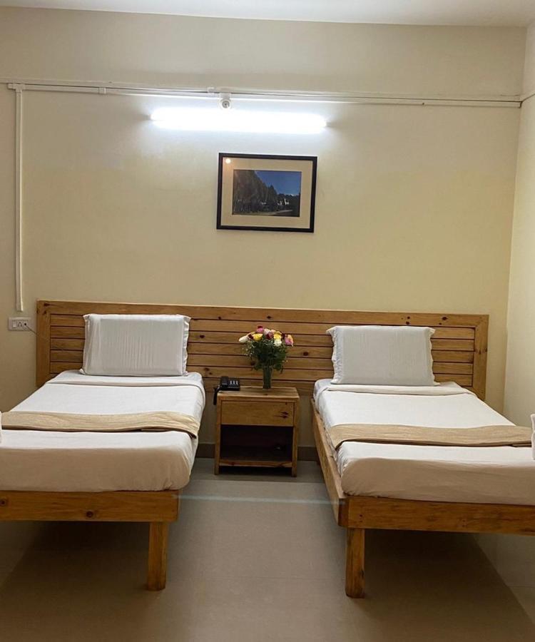 Hotel Travellers Inn Shillong Exterior photo