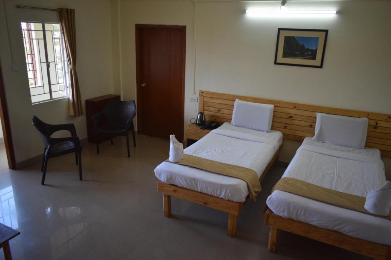 Hotel Travellers Inn Shillong Exterior photo