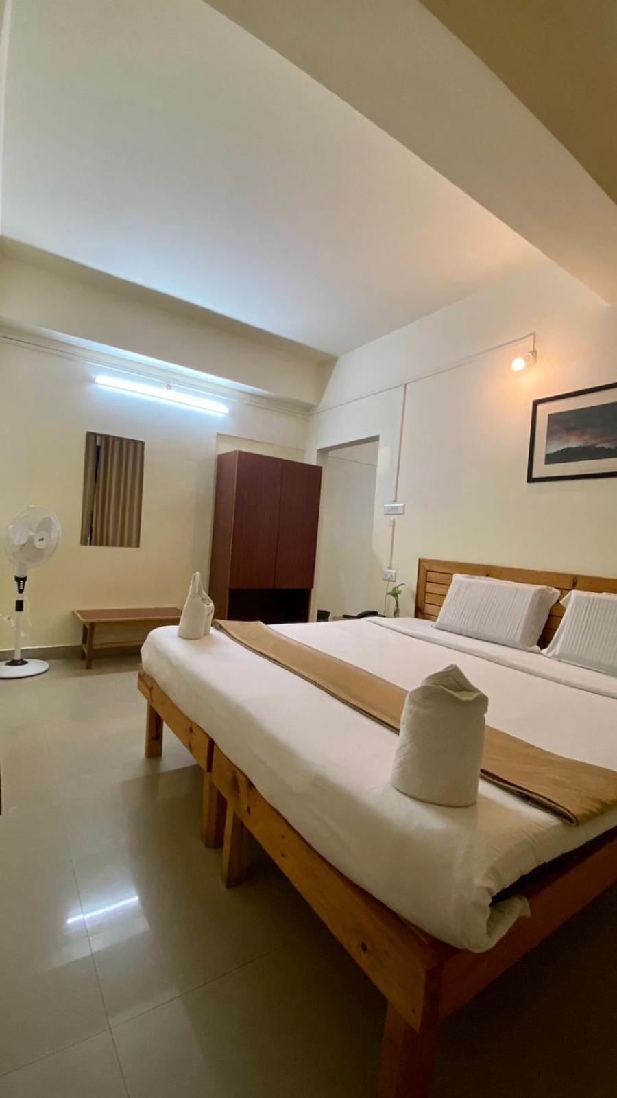 Hotel Travellers Inn Shillong Exterior photo