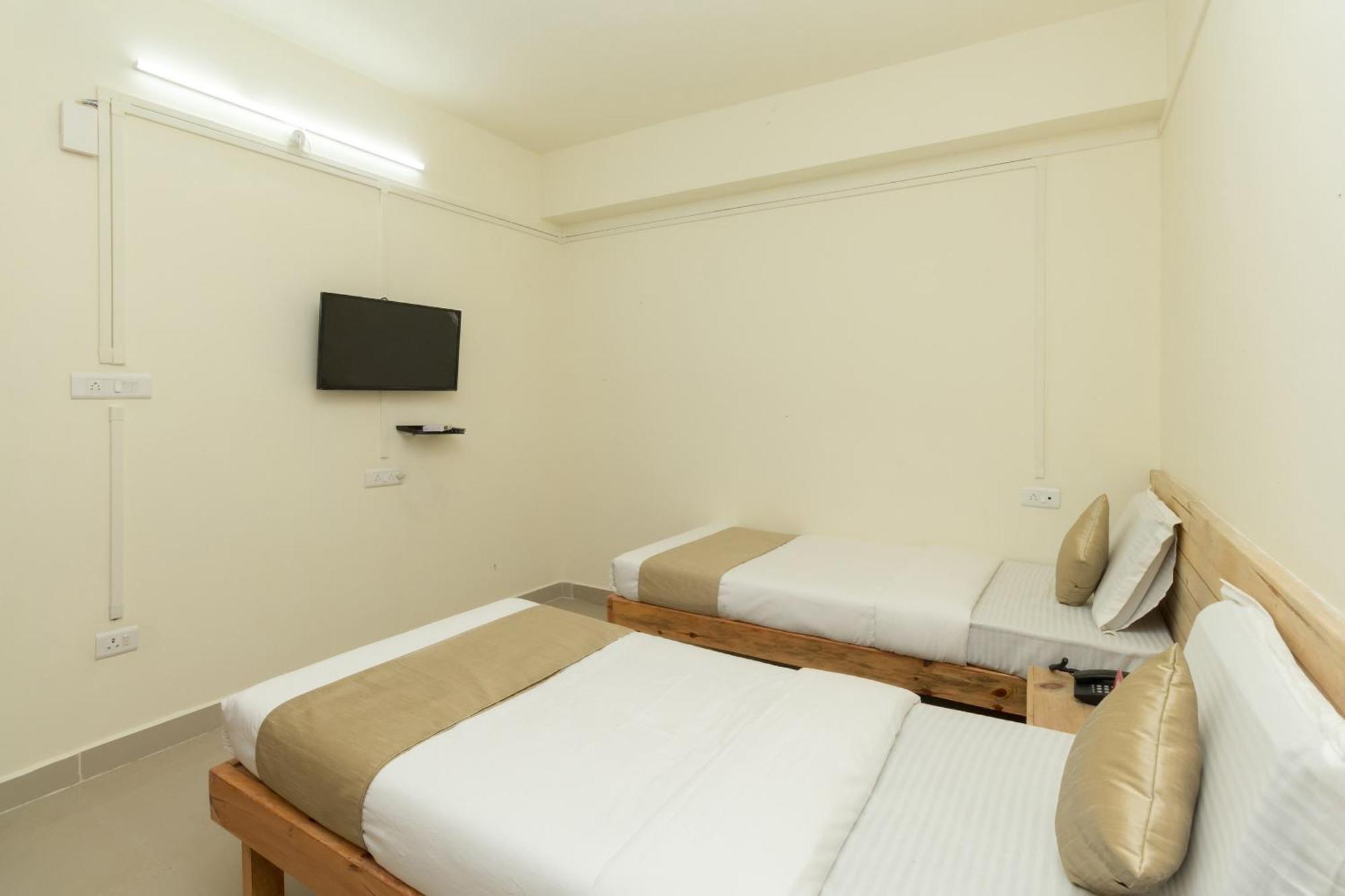 Hotel Travellers Inn Shillong Exterior photo