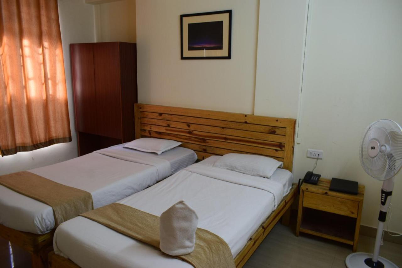 Hotel Travellers Inn Shillong Exterior photo
